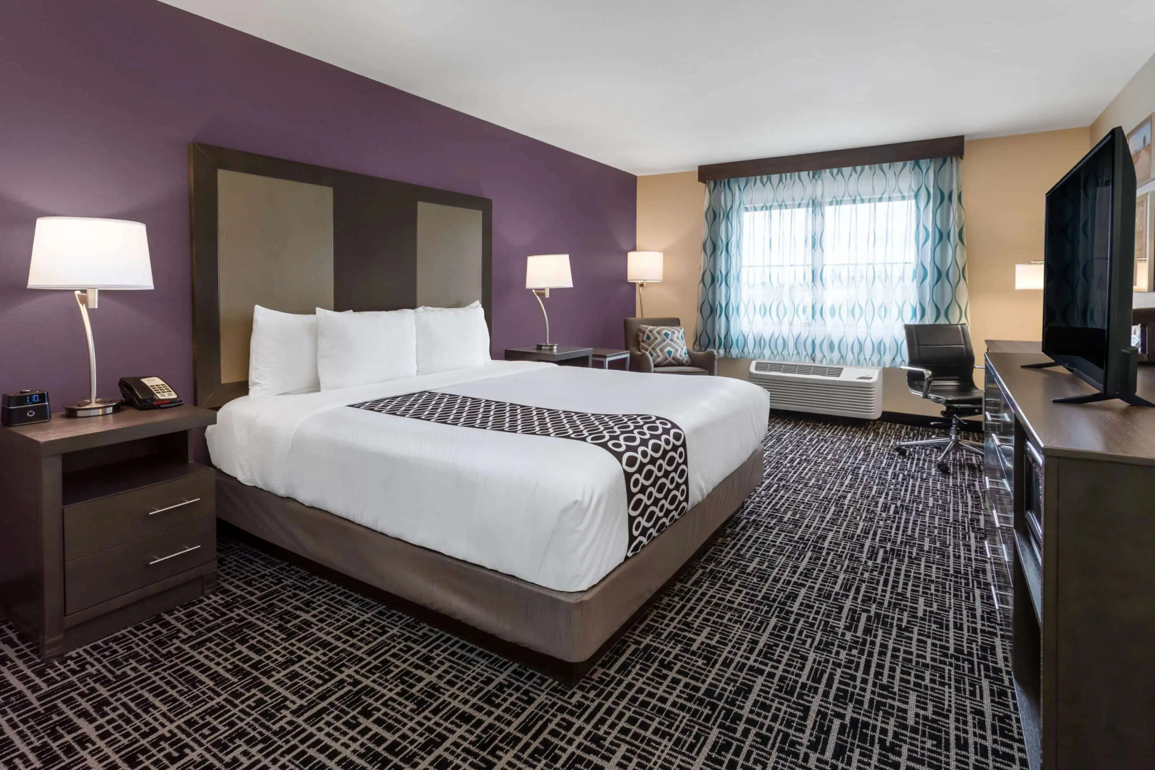 La Quinta Inn & Suites by Wyndham Wichita Airport