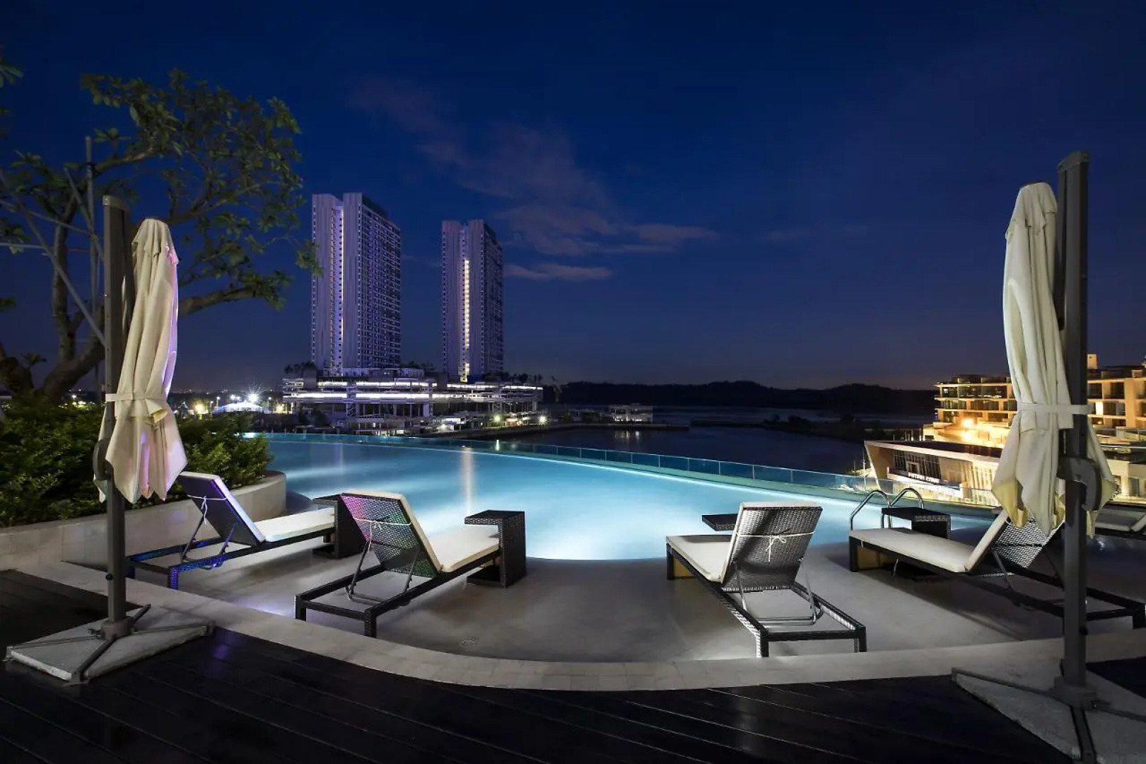 Pinetree Marina Resort