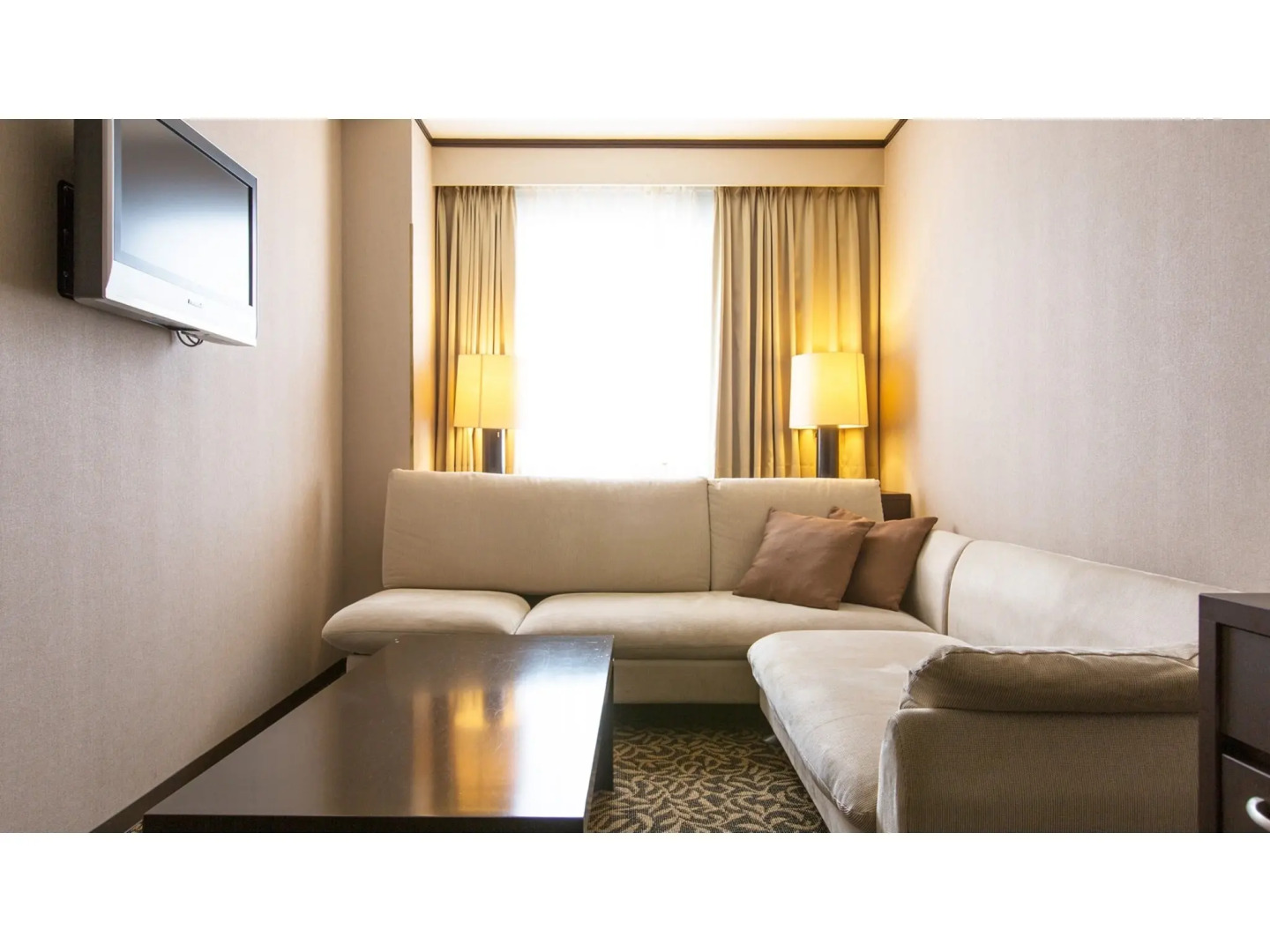 Hotel Binario Komatsu Centre