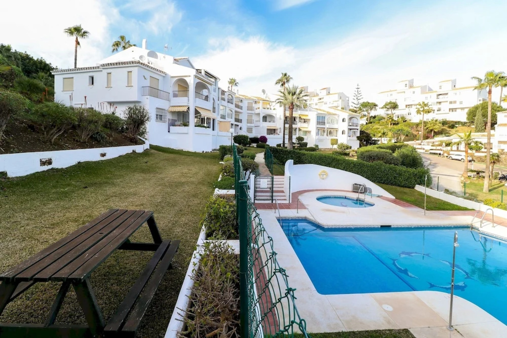La Costa Paradise - Amazing Beachfront Apartment, Glazed Terrace With Sea Views