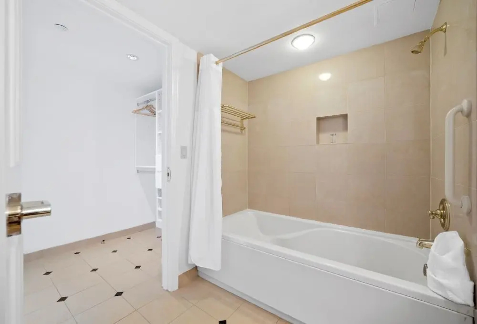 2BR 3BA Ocean Front condo on the Boardwalk | CozySuites