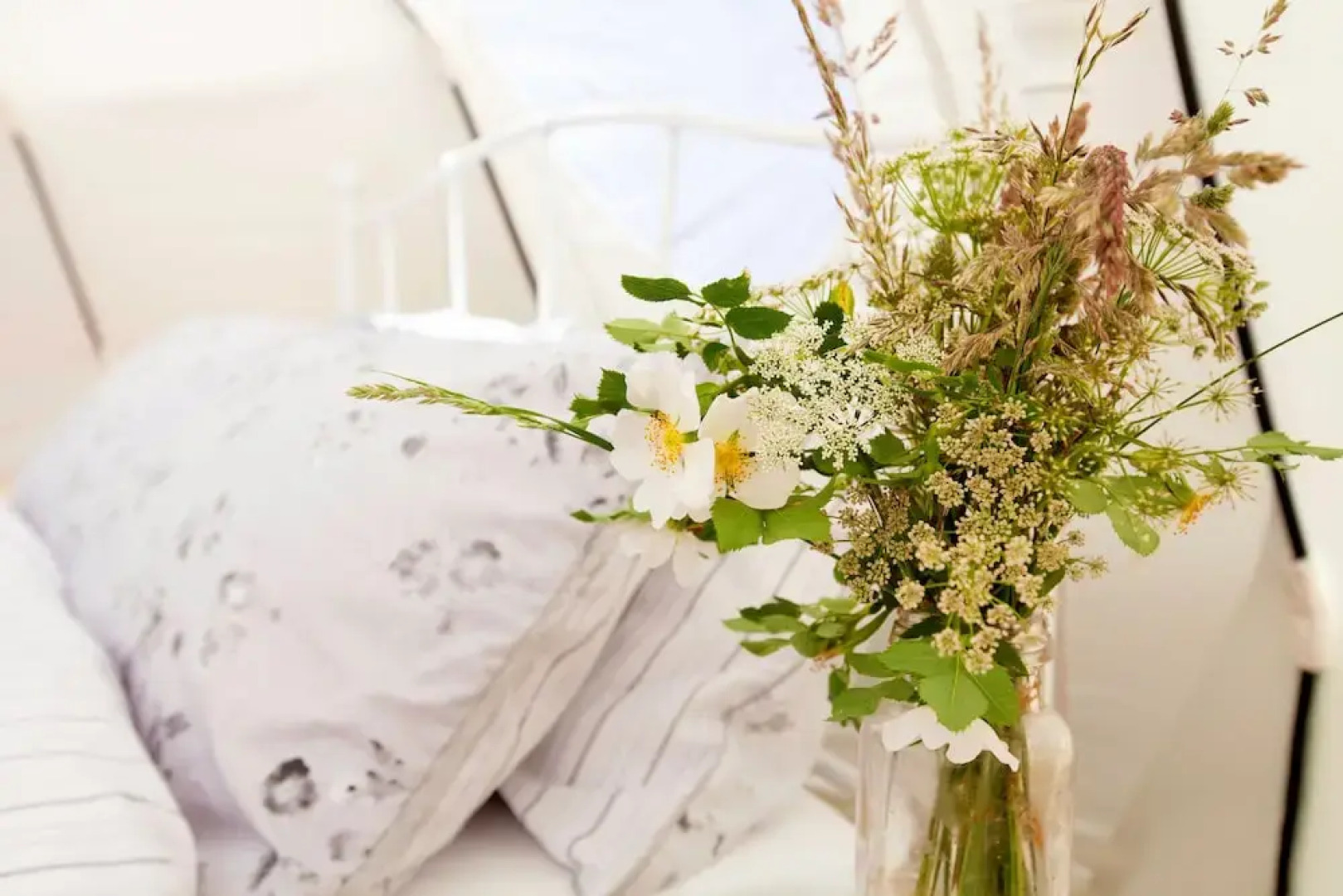 Stunning 1-bed Star Gazing Bell Tent Loughborough