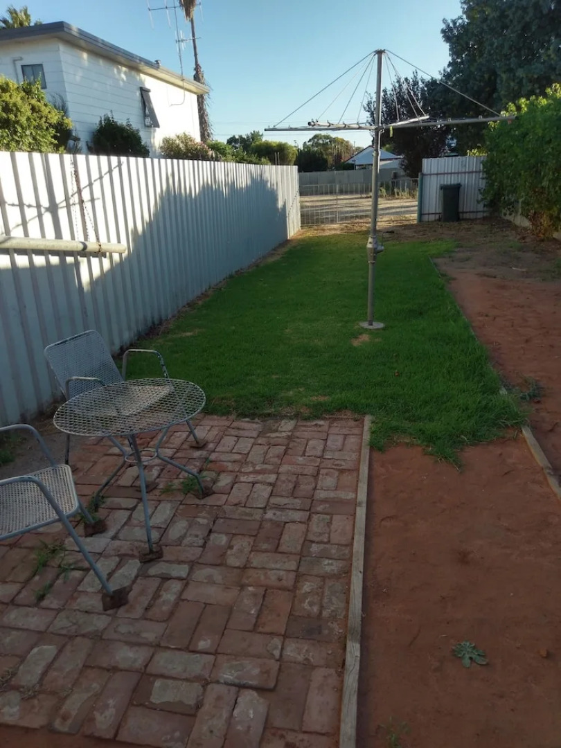 Ned's Studio Apartment