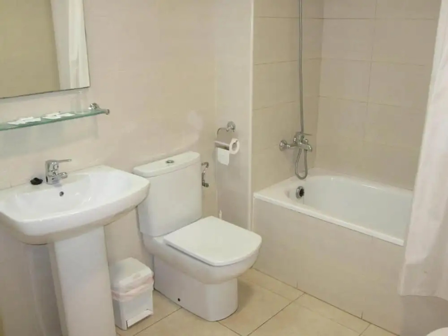 Hotel Blauet by Bossh Hotels