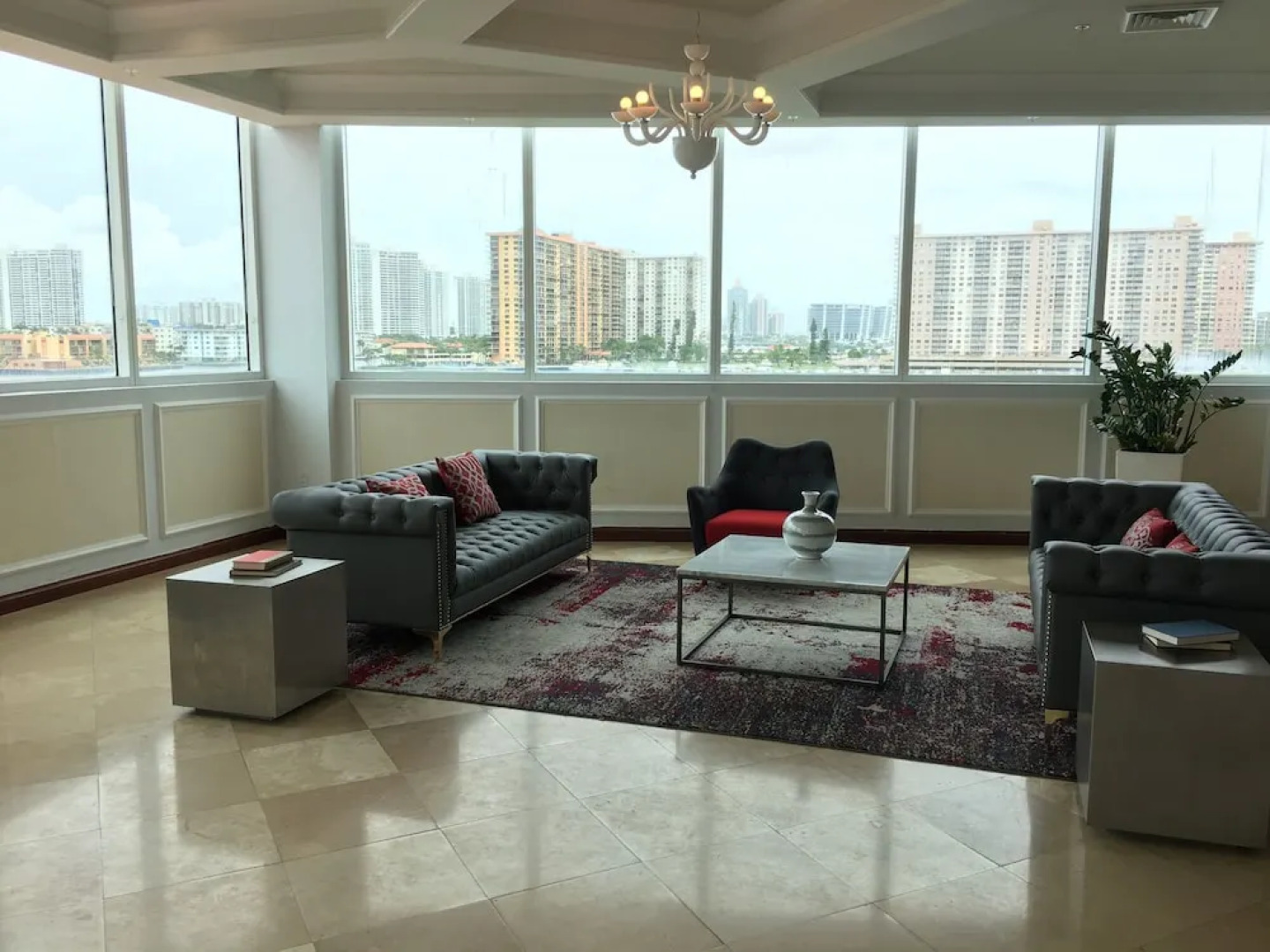 Big Place in Sunny Isles near Beach