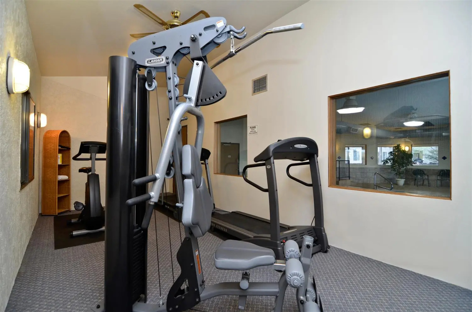 Best Western West Hills Inn