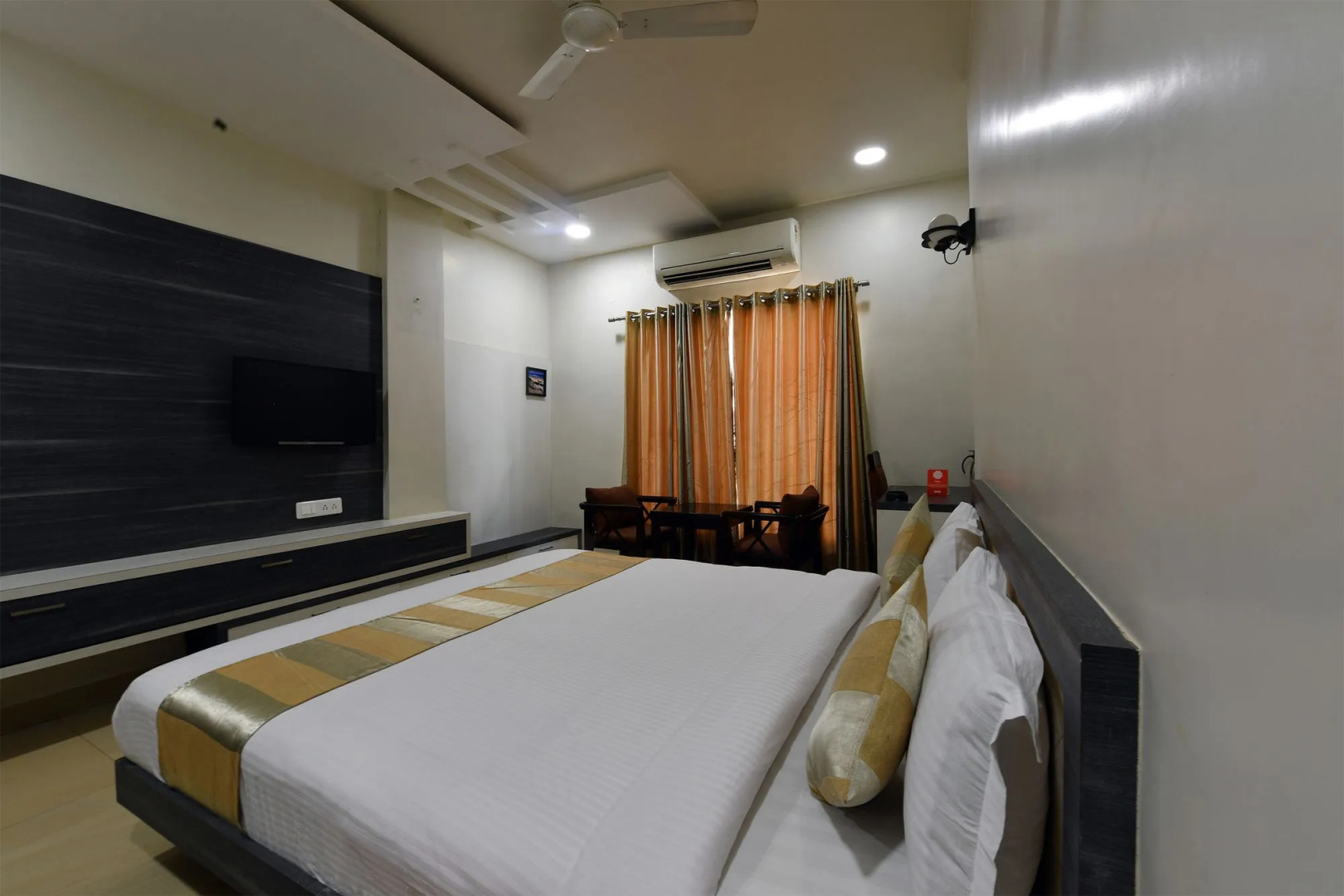 Capital O 4155 Hotel The Sudesh