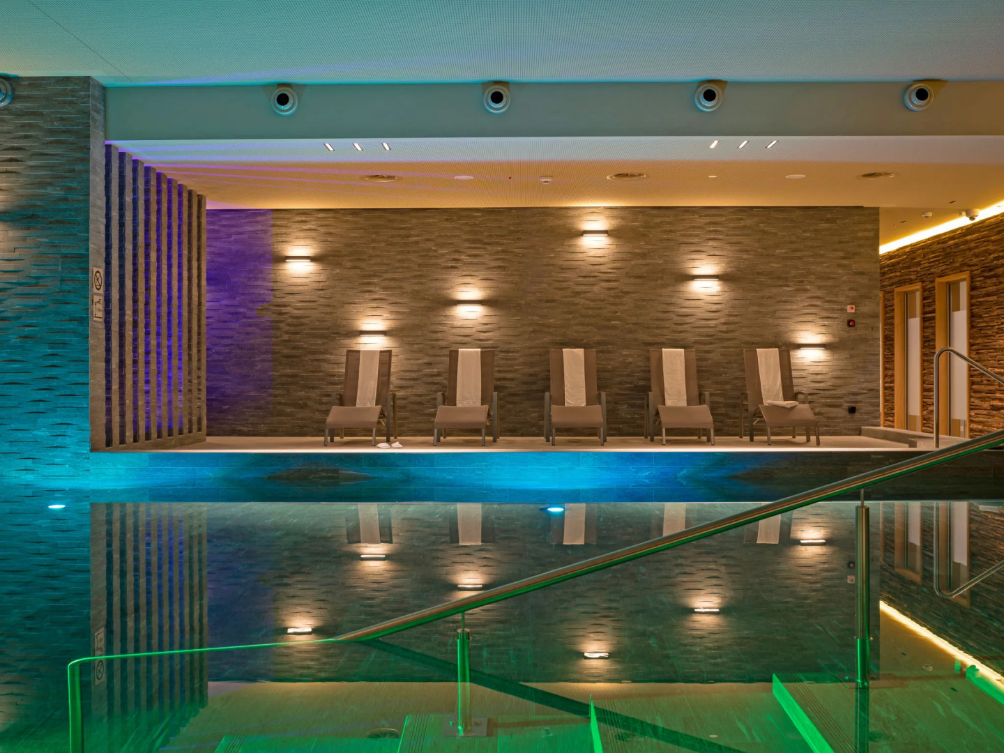 Peaks Place Apartment-Hotel & Spa