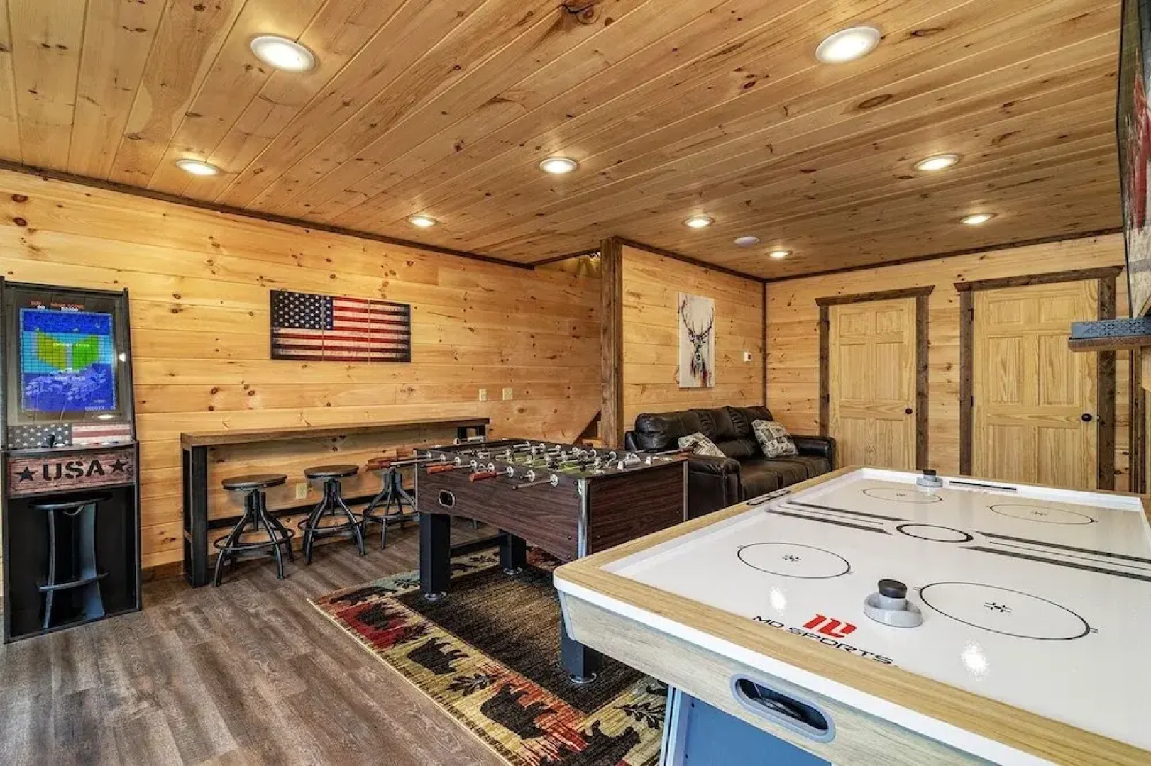 Take A Paws - 3 Bedrooms, 3 Baths, Sleeps 8 1 Cabin by RedAwning