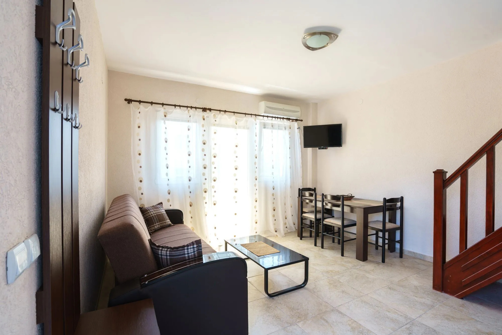 Apartments Lora