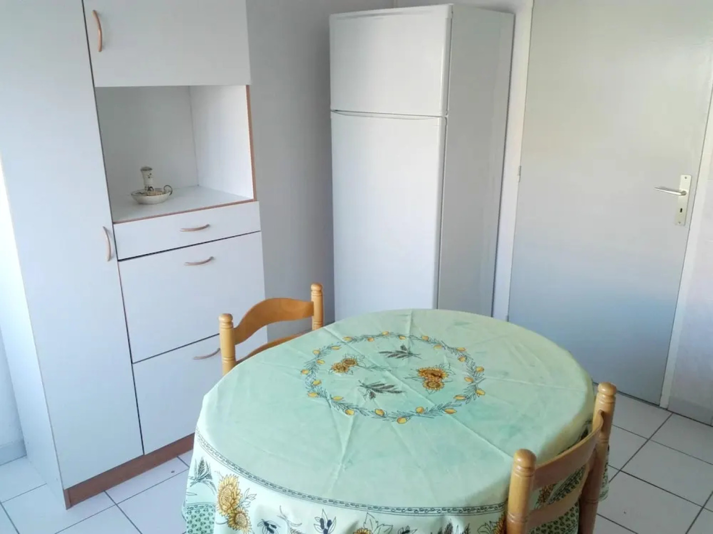 Apartment With 2 Bedrooms in Mèze, With Wonderful sea View, Furnished