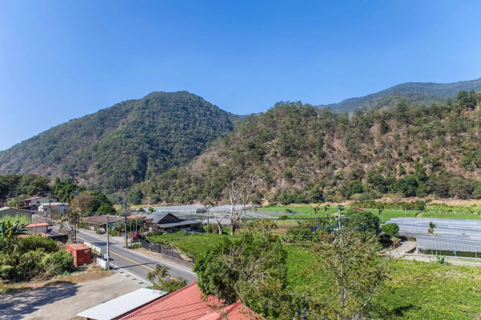 PULI GuanPu Fallsview Stay House