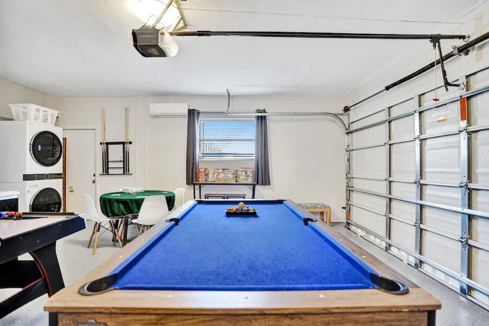 7 Br Home with Pool Gameroom & Soccer