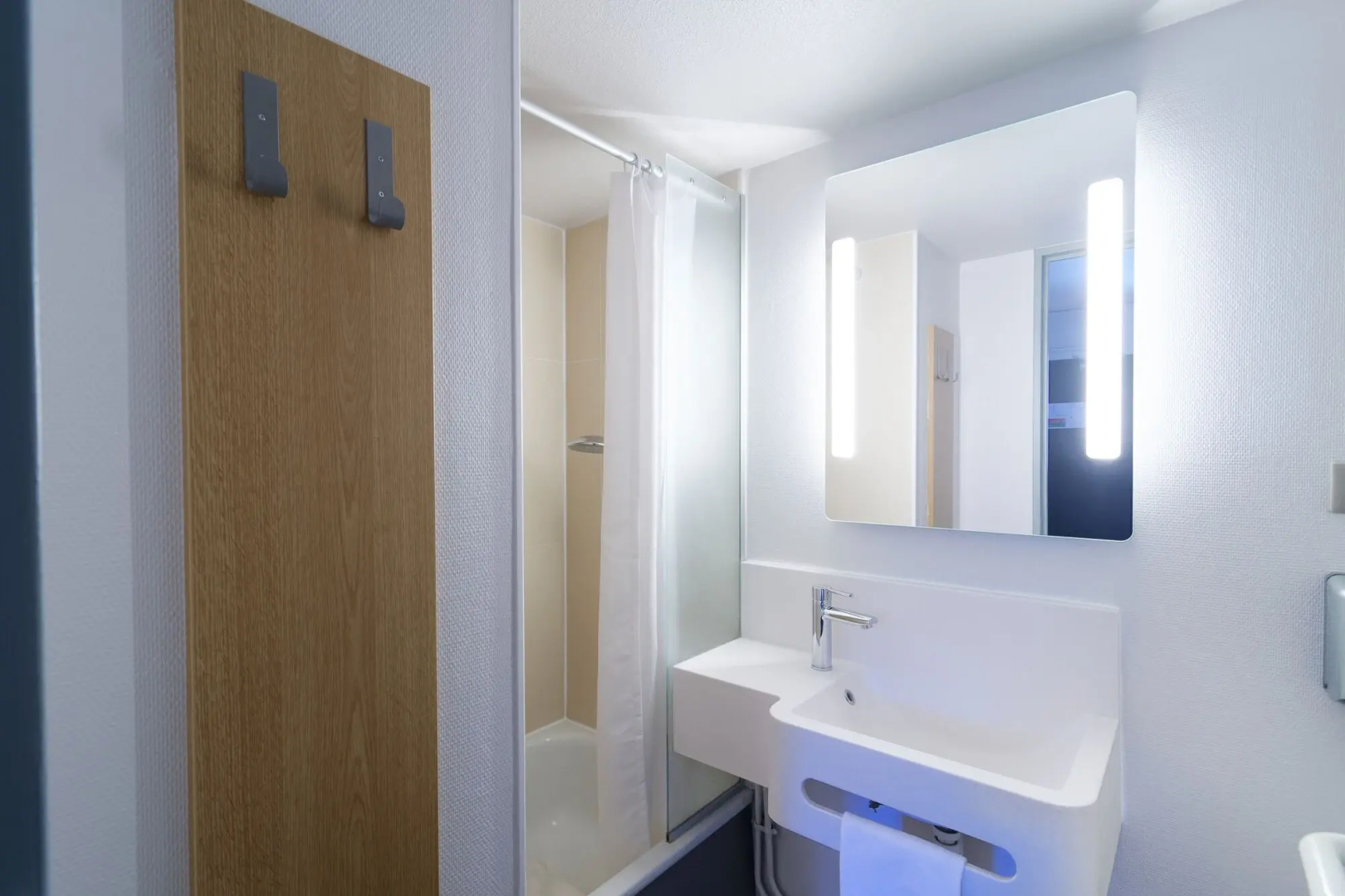 B&B HOTEL Châteauroux Aéroport