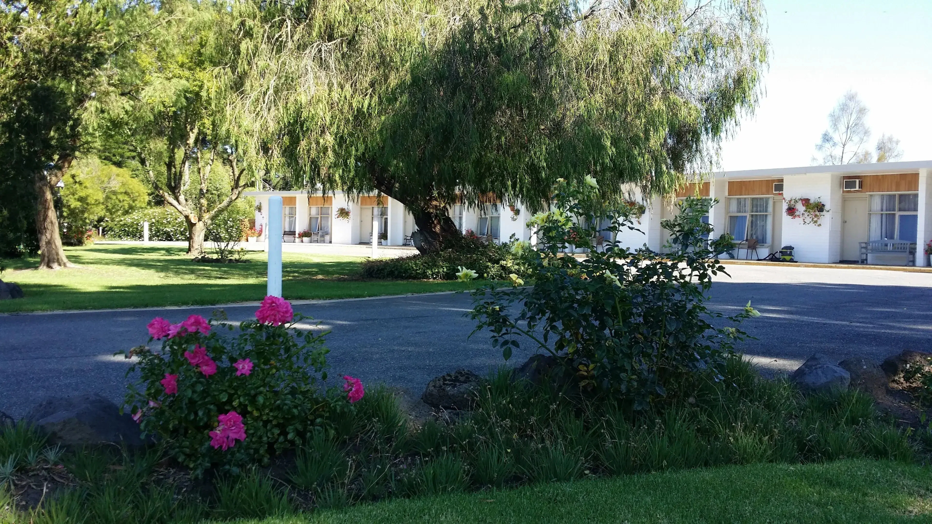 Terang Motor Inn