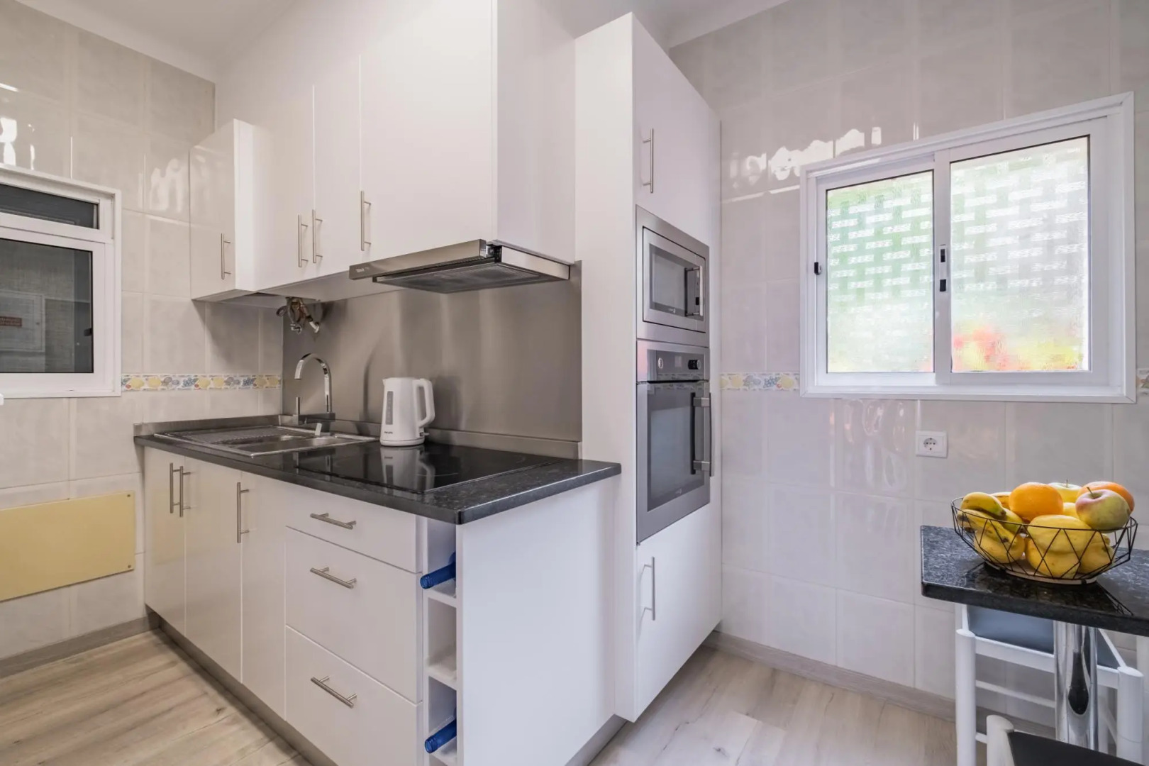 Cani o Sea Garden by Homie