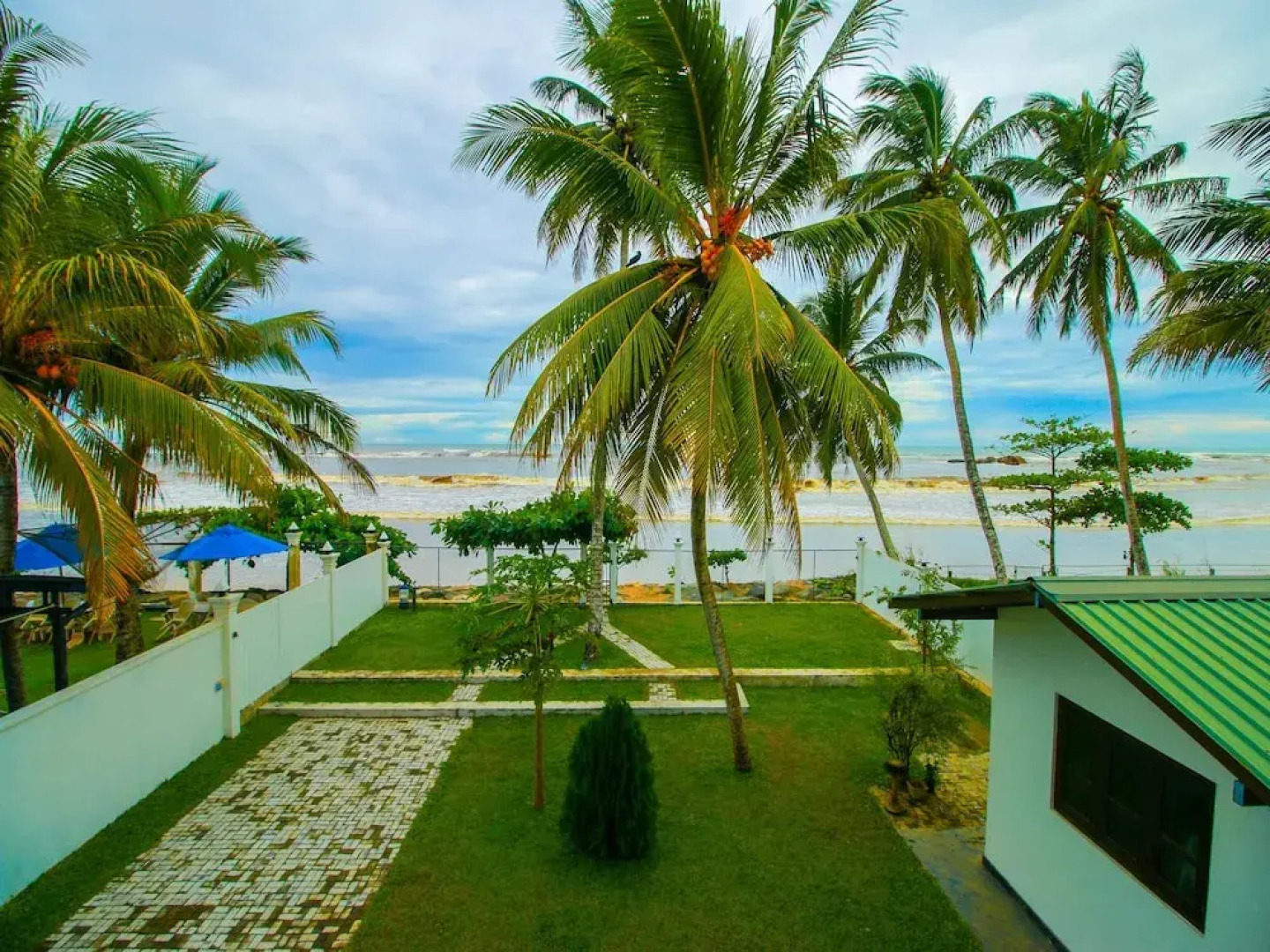 OYO 416 Onaro Beach View
