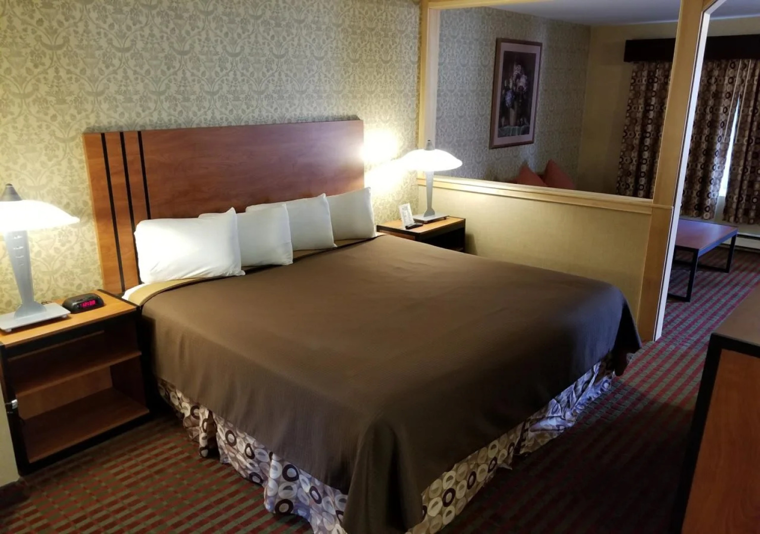 All Seasons Inn and Suites