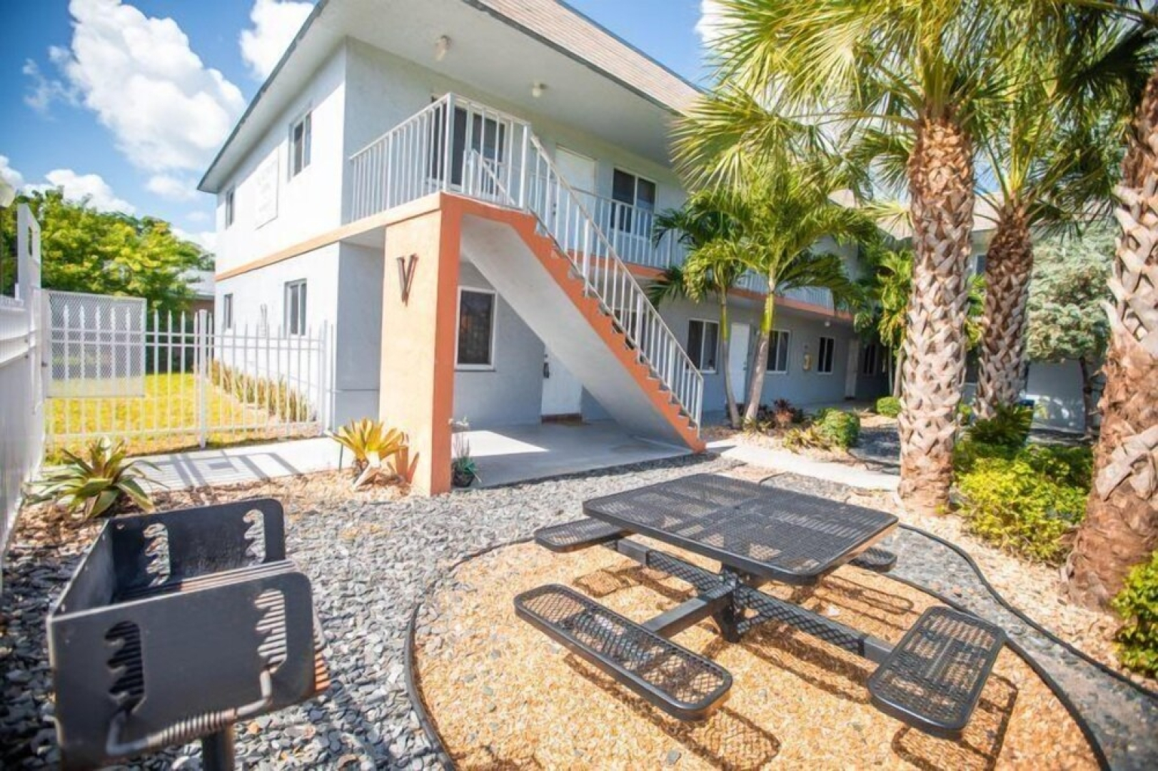 Brief Homes - Oakland Park Victor 2 Bedroom #9