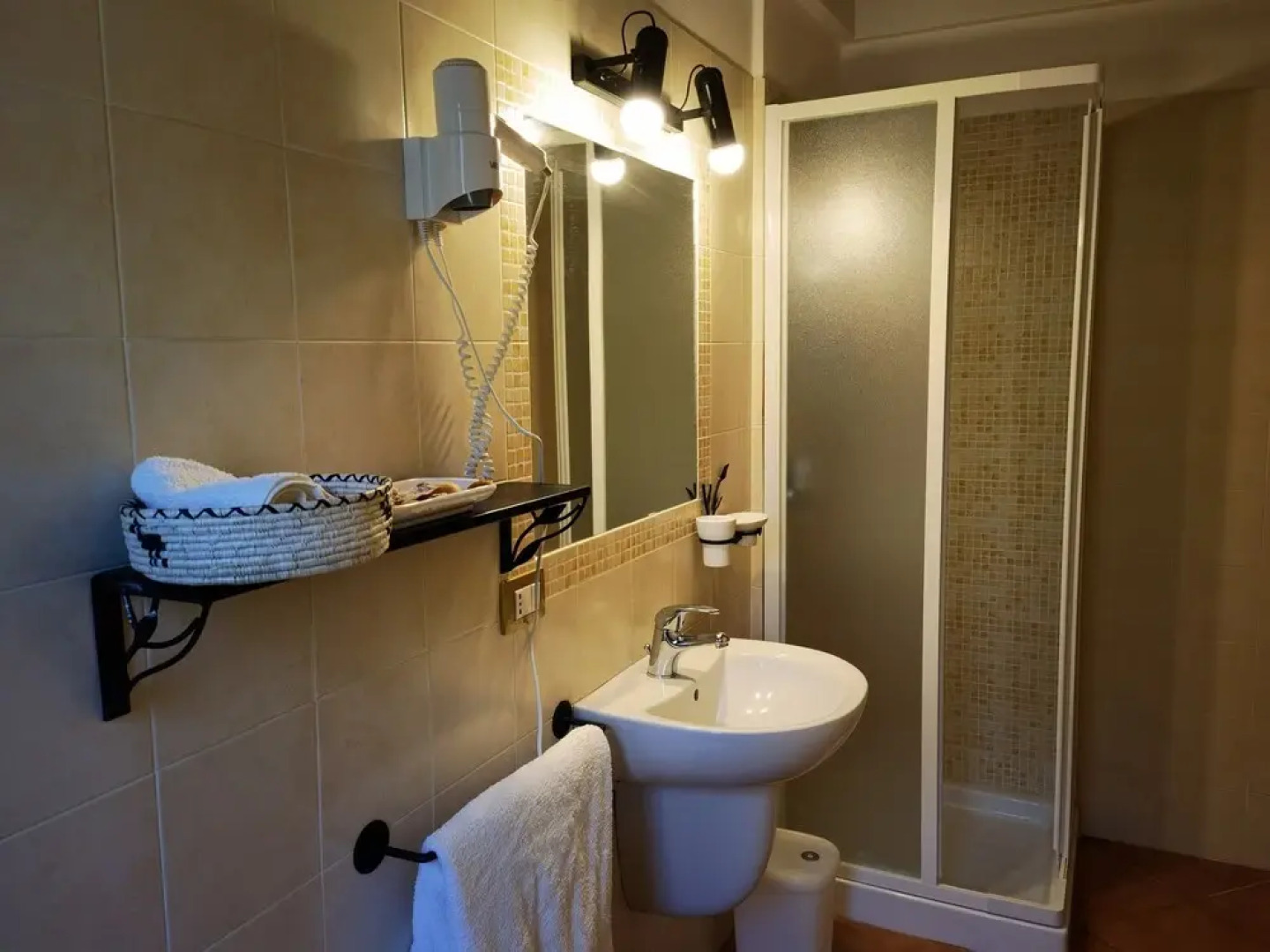 la corte degli ulivi