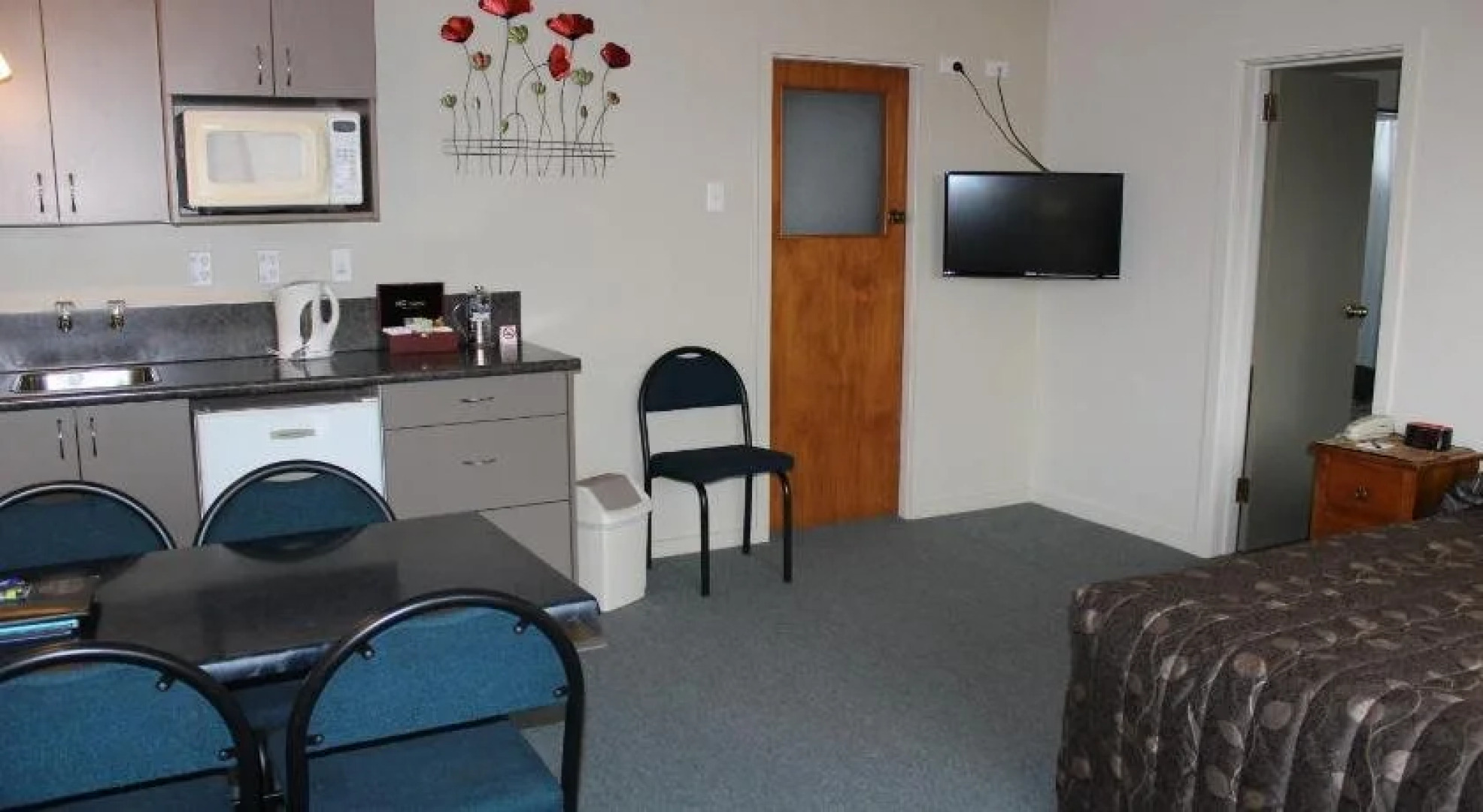 Asure Evergreen Motel