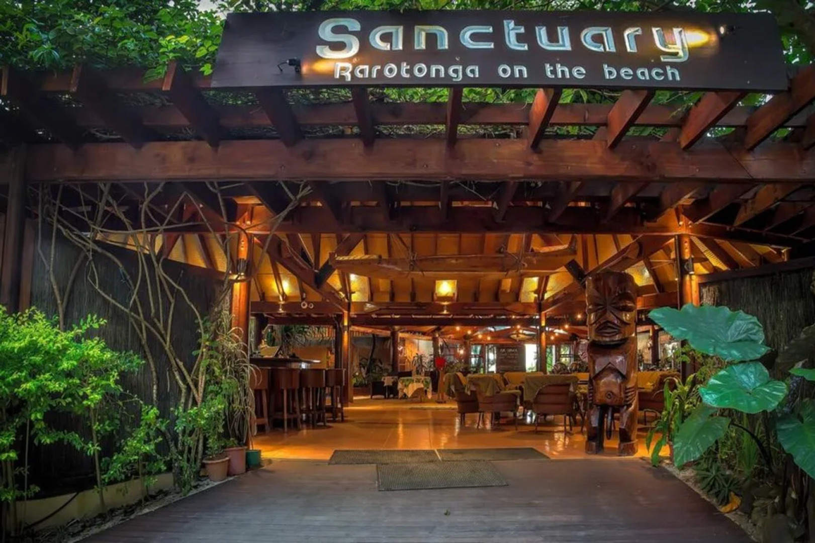 Sanctuary Rarotonga-On the beach - Adults Only