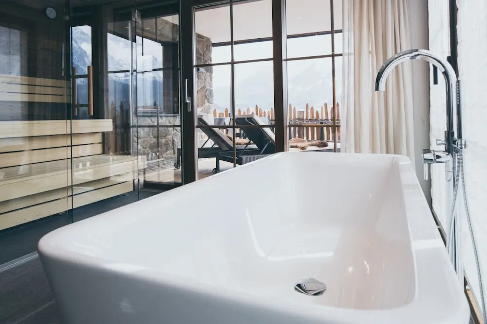 Apart-Hotel PURE Lermoos