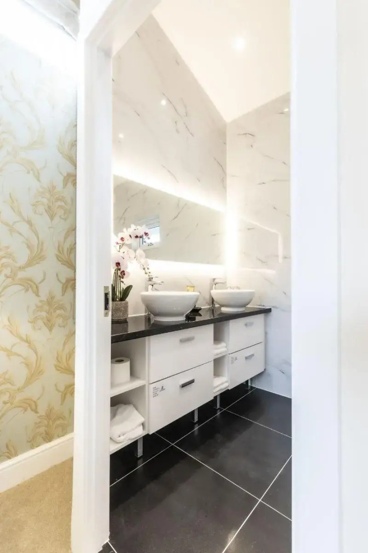 Kingfisher Country Club