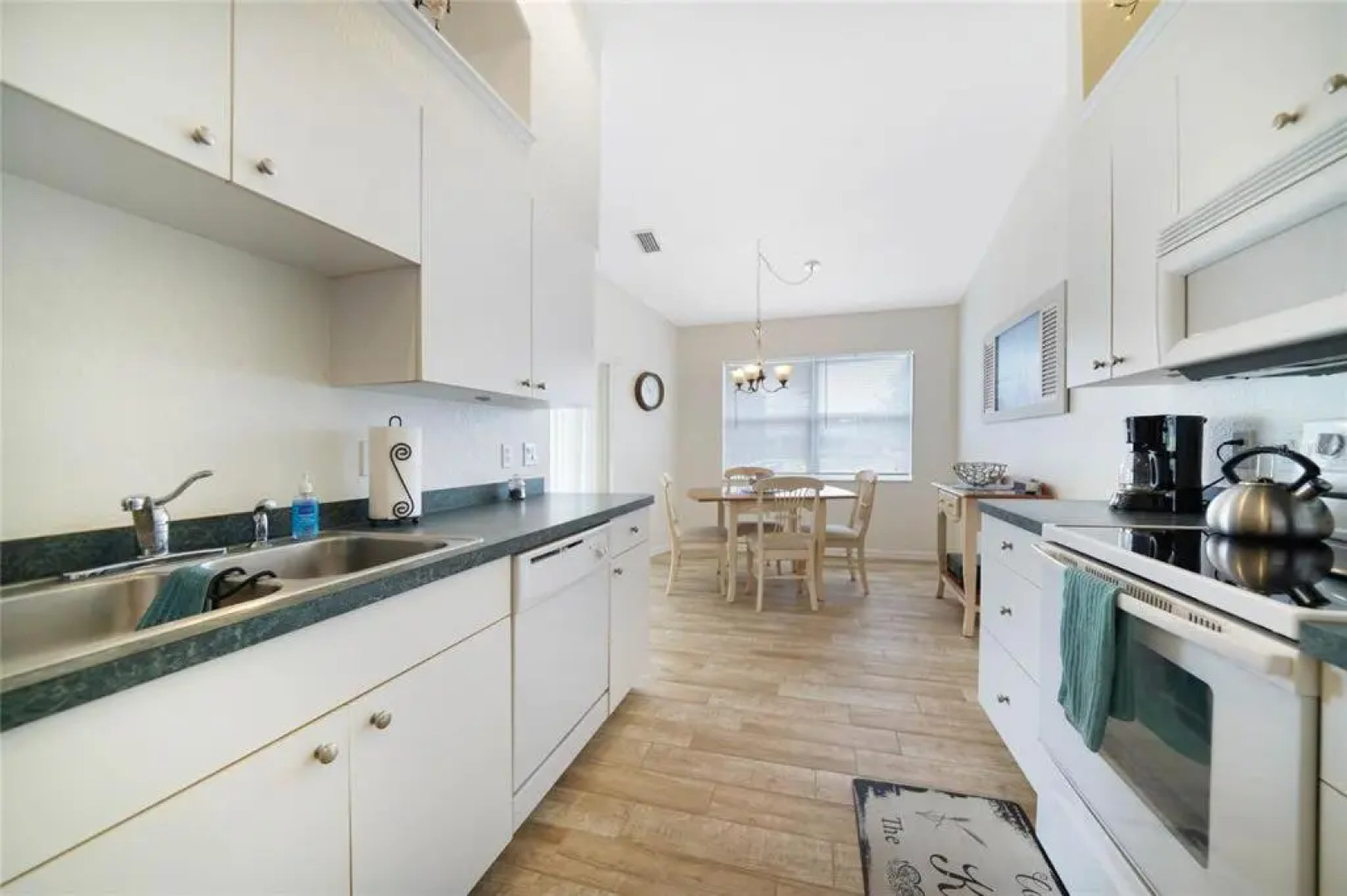 Bella Vista - Private Villa with heated pool - sleeps 6