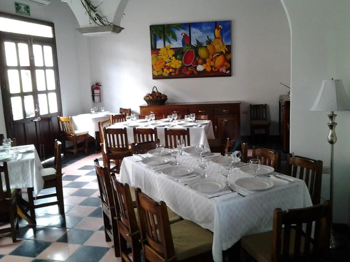 NAH SAM CHAK La Casa Rosada