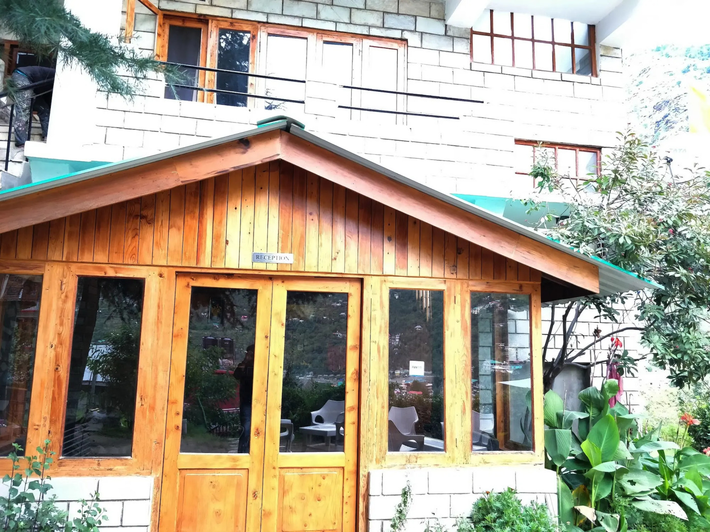 Capital O 19499 Shishamaati