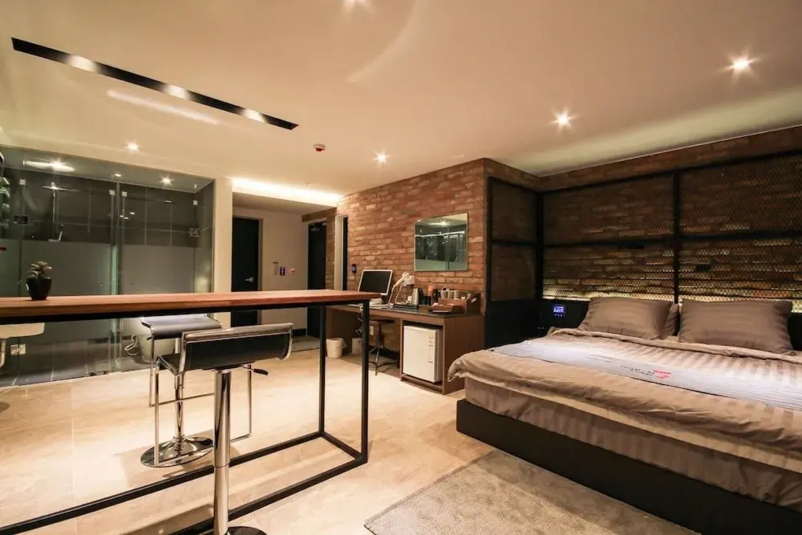 Wanju Five Drive Self Check-in Motel