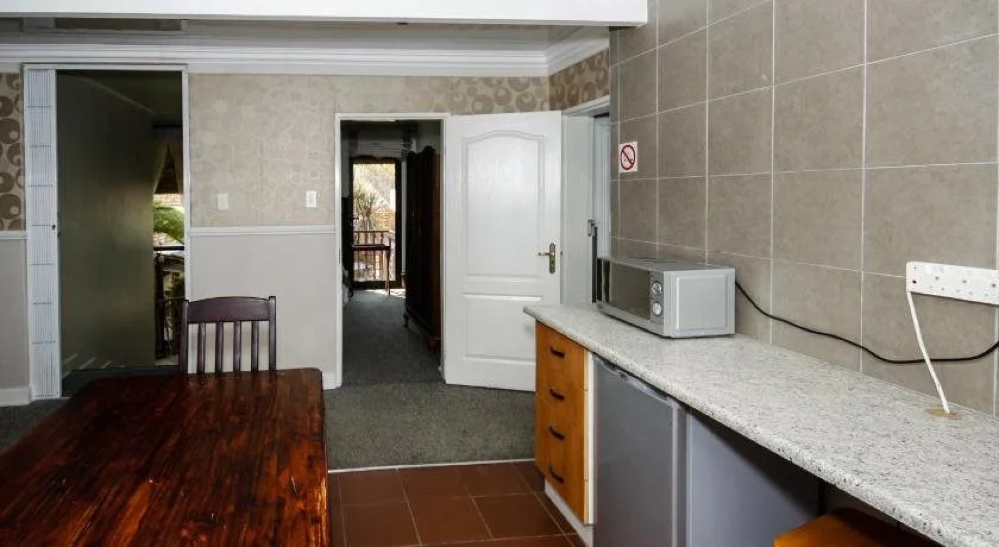 Dormio Manor Guest Lodge