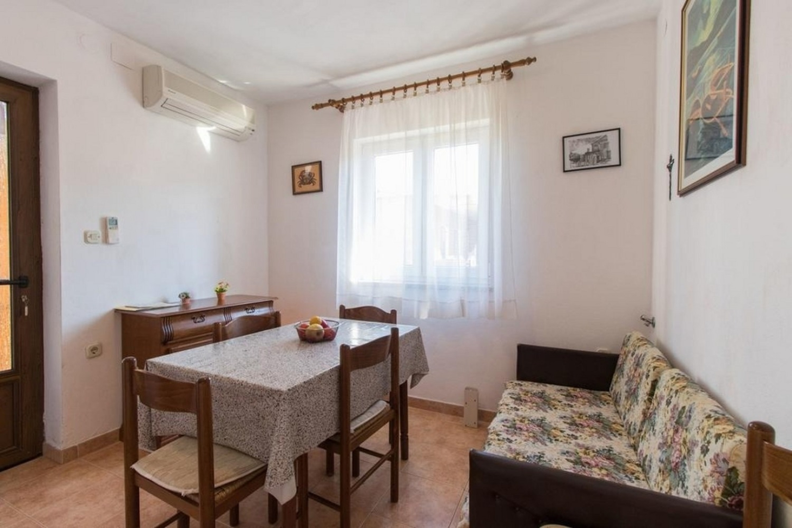 Apartment Marija - with parking : A2 Prvi kat Cres, Island Cres