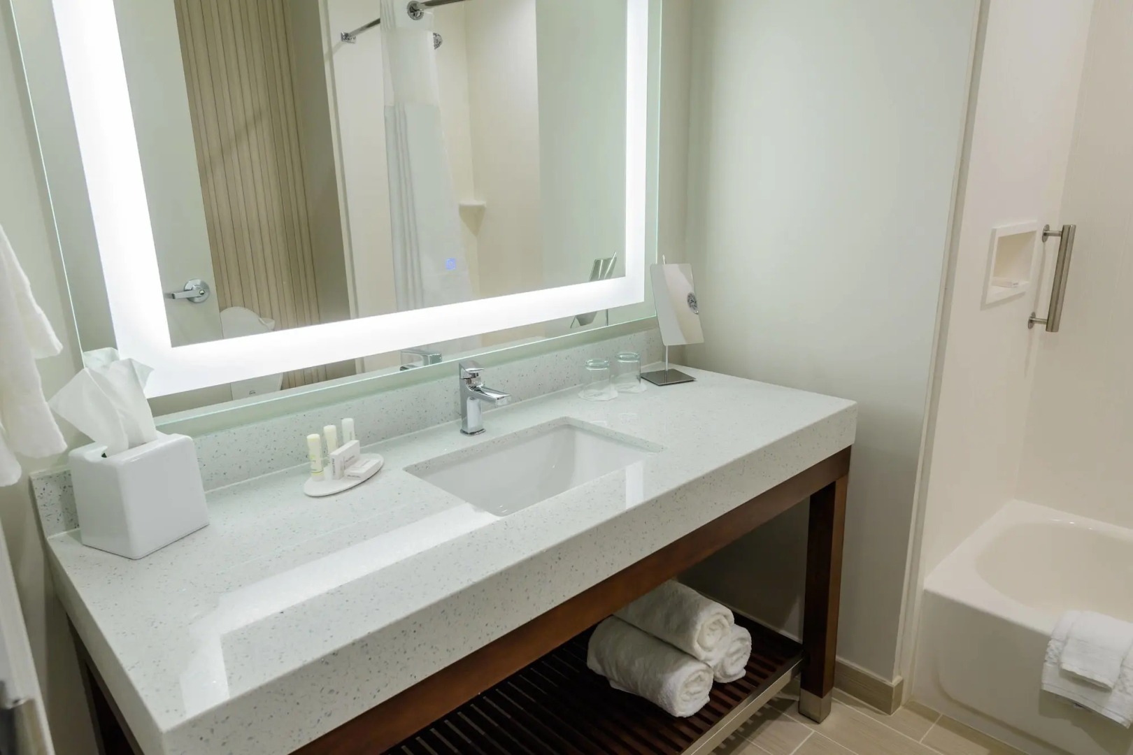 Courtyard by Marriott Lake Jackson