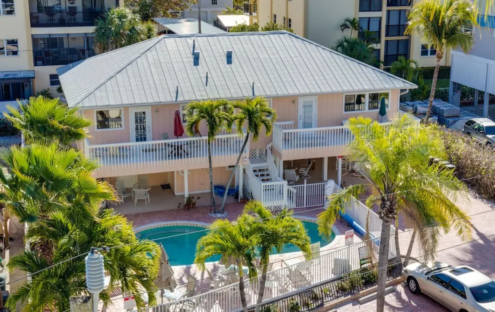 Sea Horse Upper Level