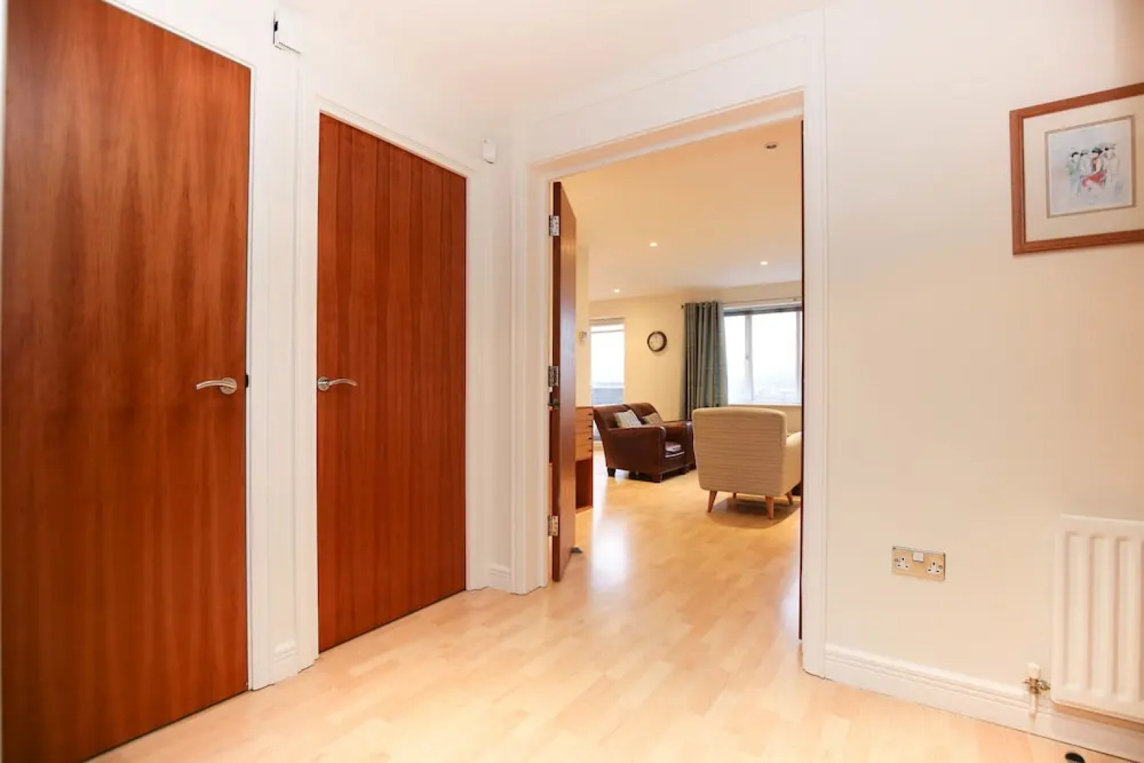 Swan Apartments - By Week2Week