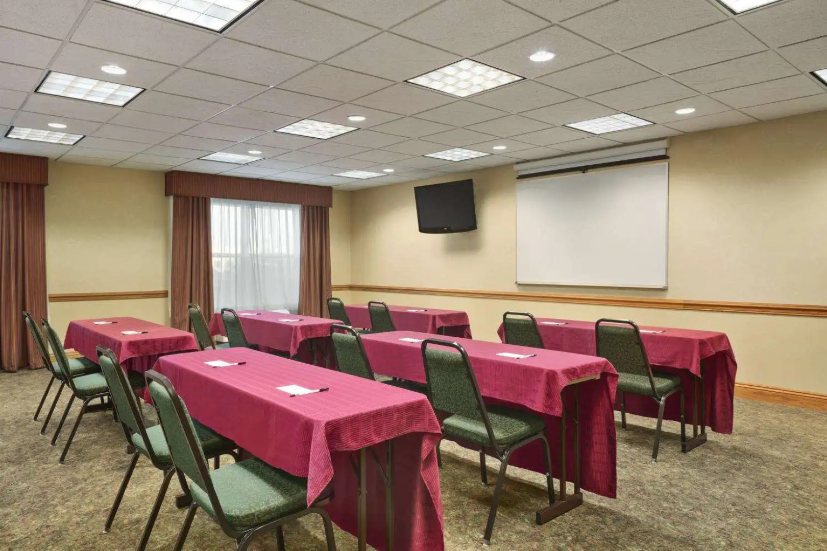 Holiday Inn Express & Suites Elyria by IHG