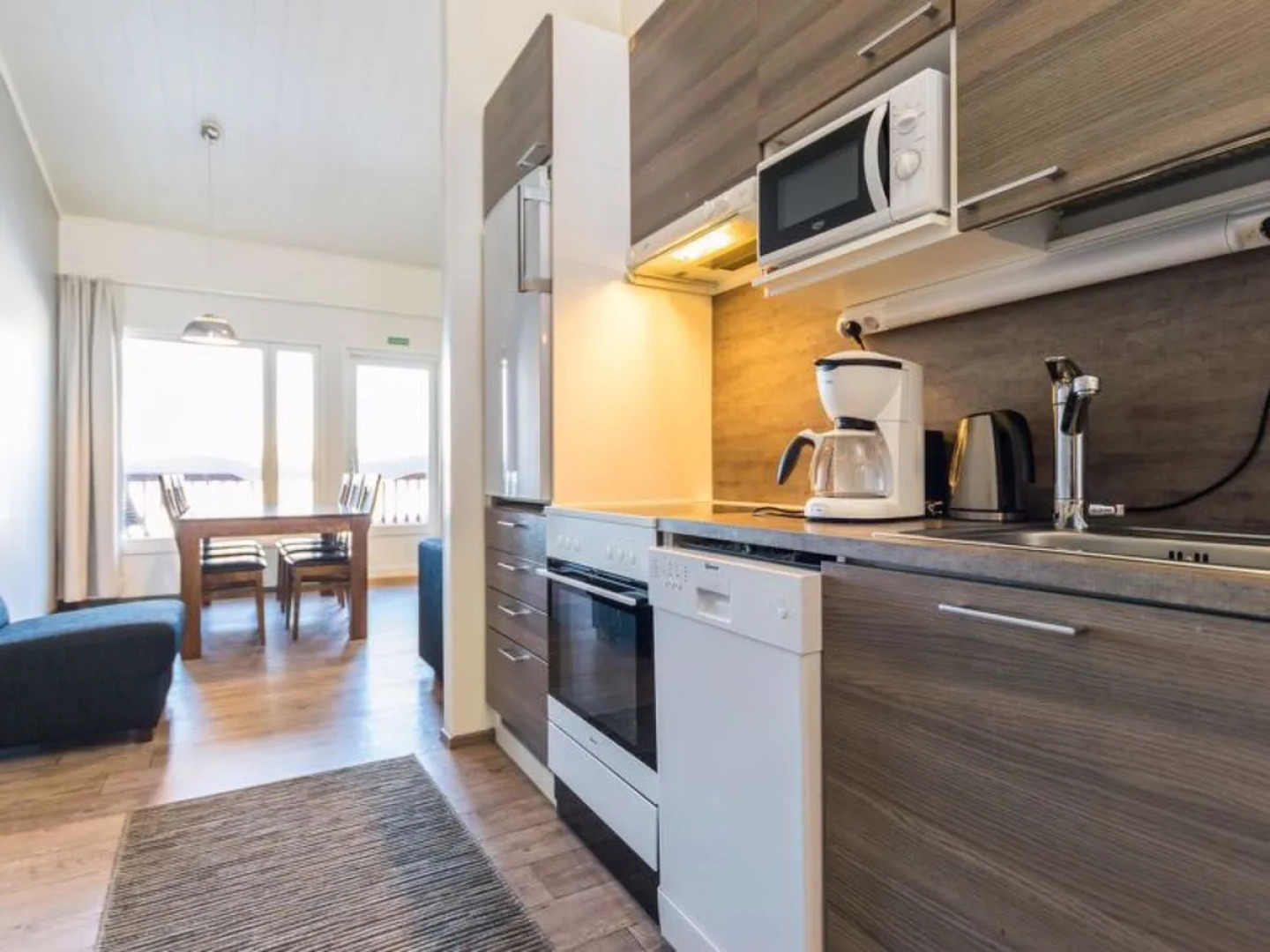 Skivillas 61 ukkohalla (b10)