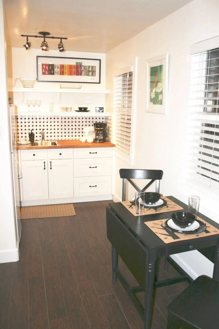 The Pines Inn and Cottages