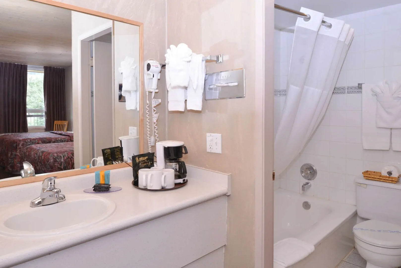 Canadas Best Value Inn and Suites Fernie