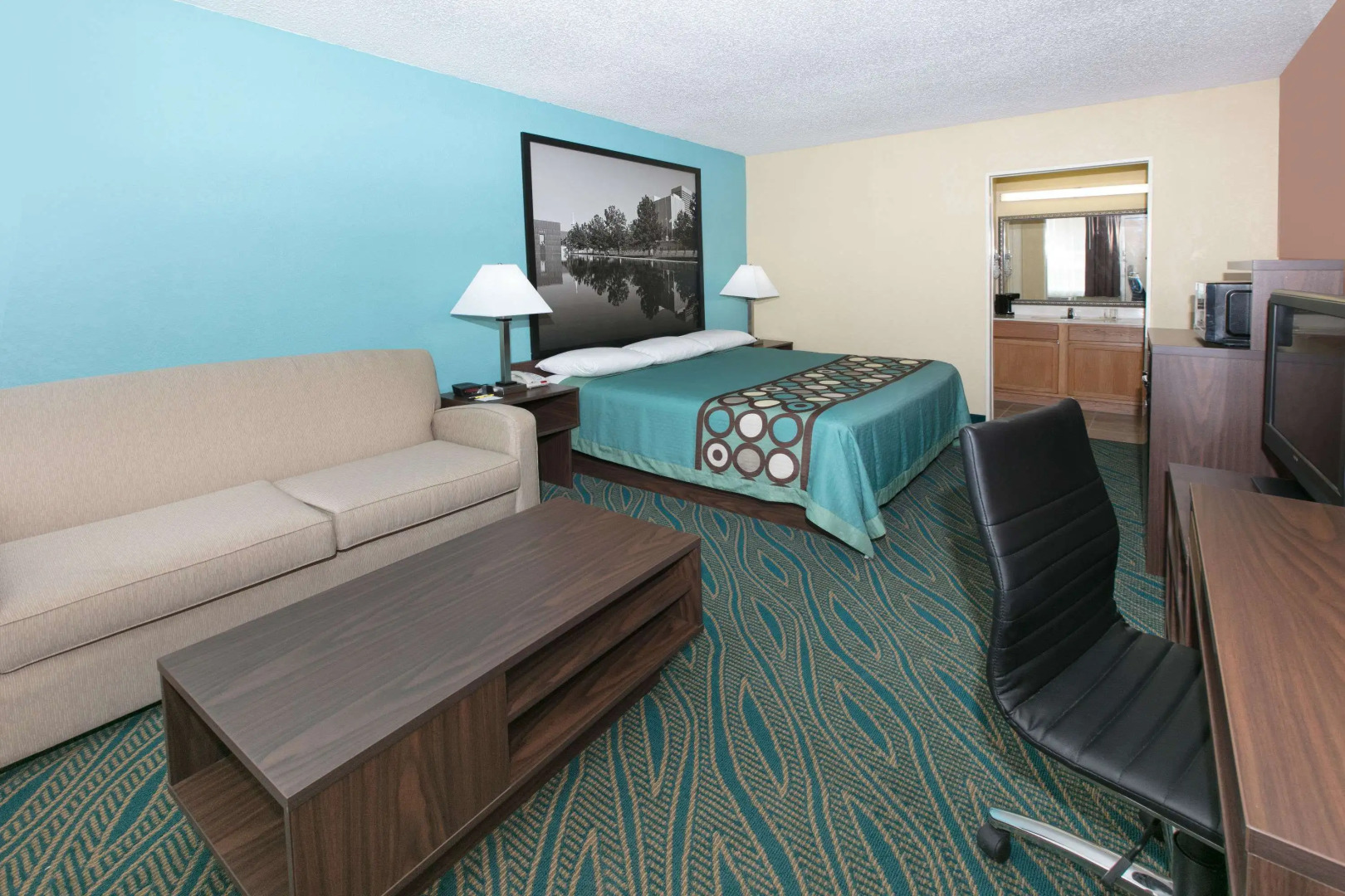 Super 8 by Wyndham Duncan