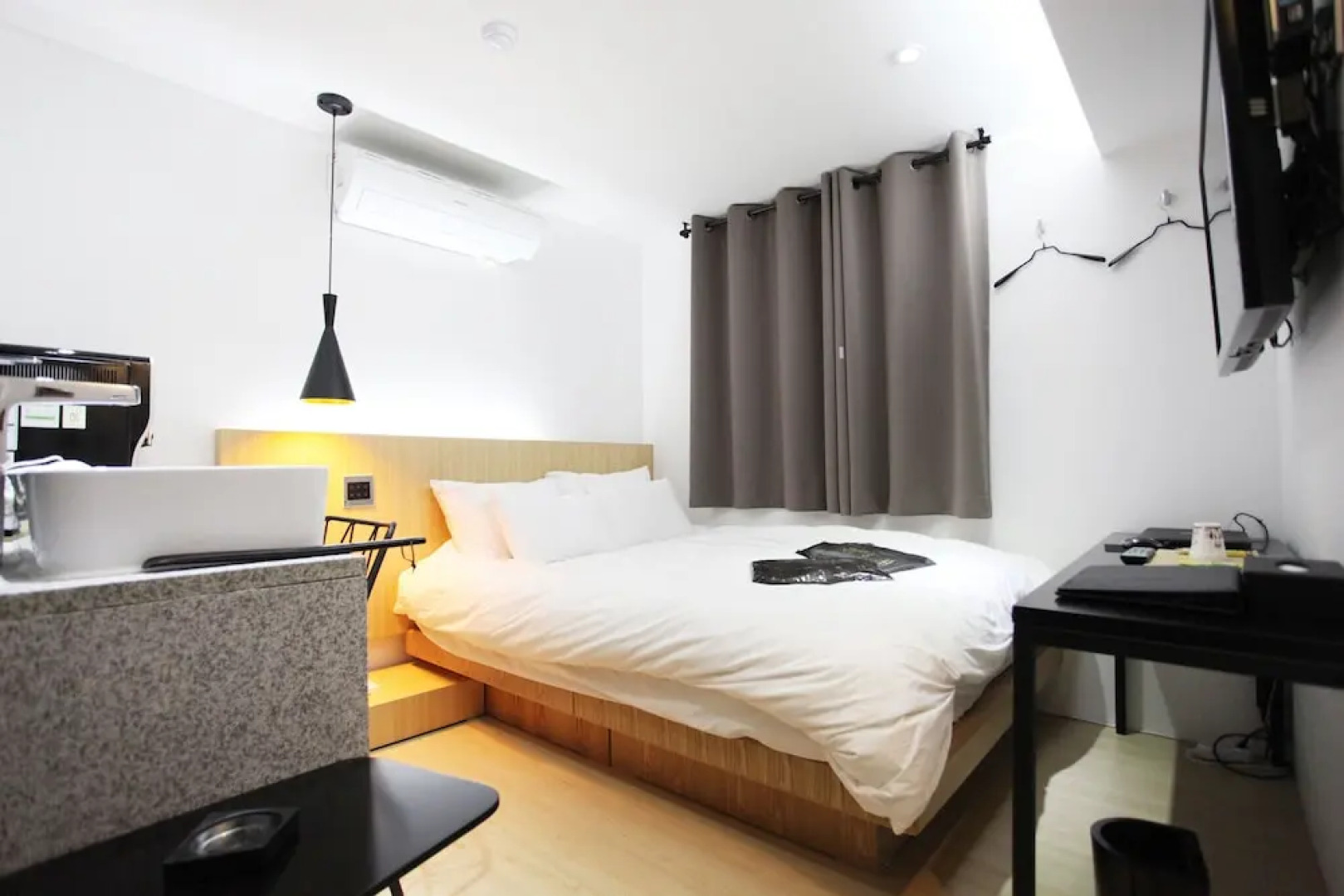 Indeokwon Brownstone