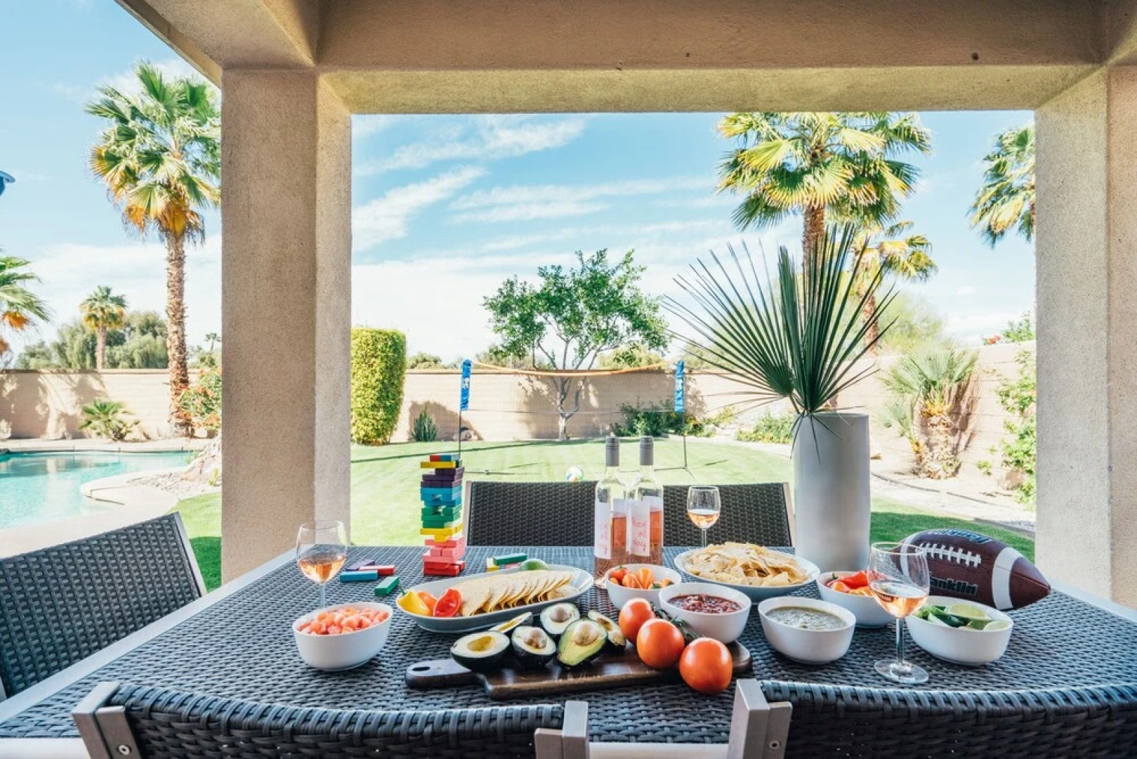 Swaying Leaf by AvantStay