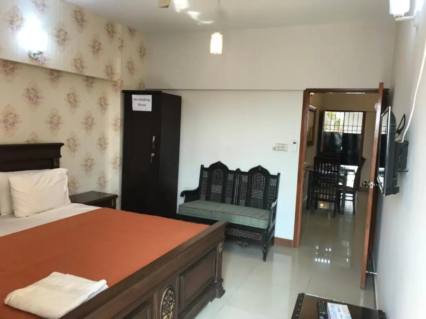 "Service Apartments Karachi" 3 Bed Javed Apartment