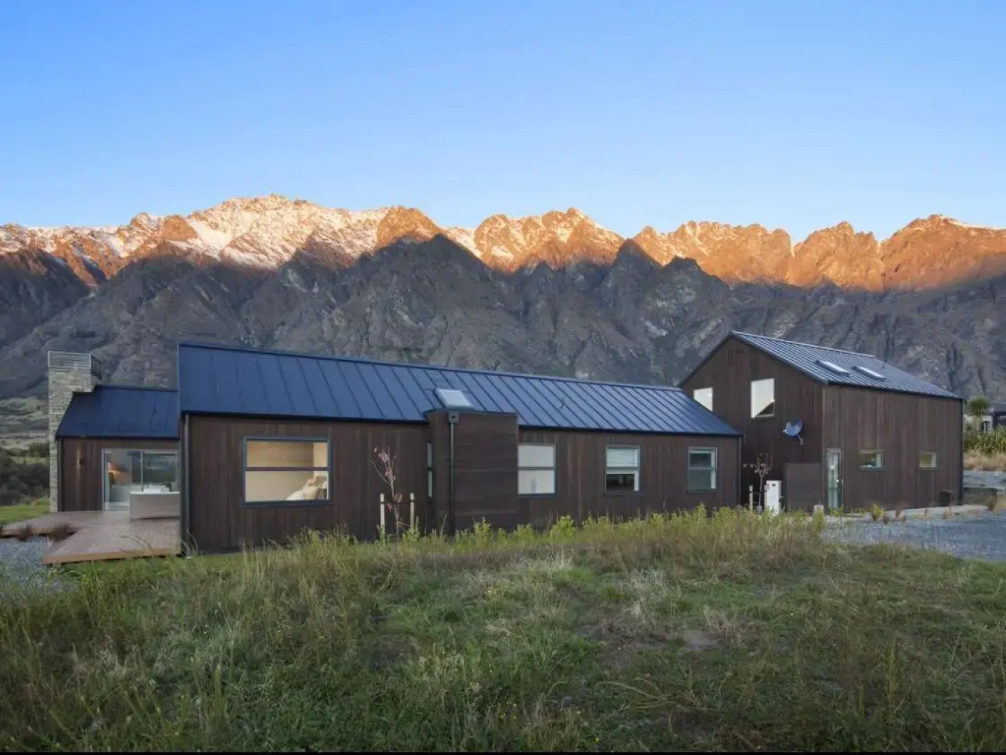 Kawarau Lodge Ski Golf Or Relax In Style BBQ