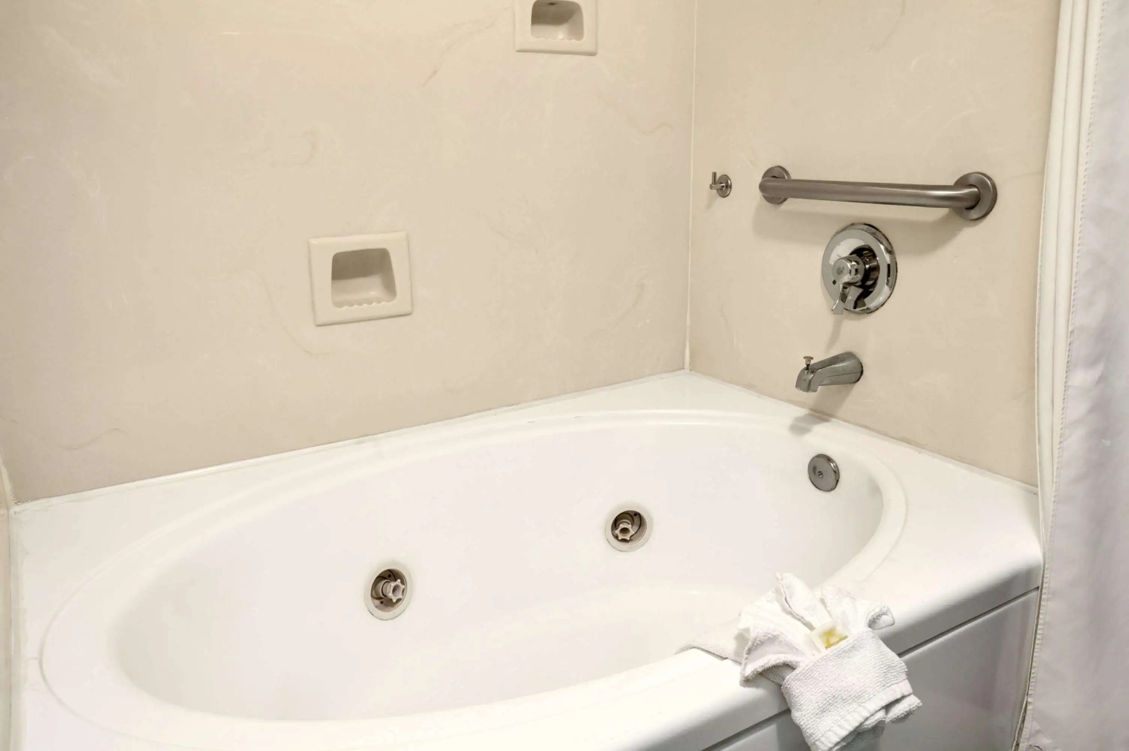 Days Inn by Wyndham Concord