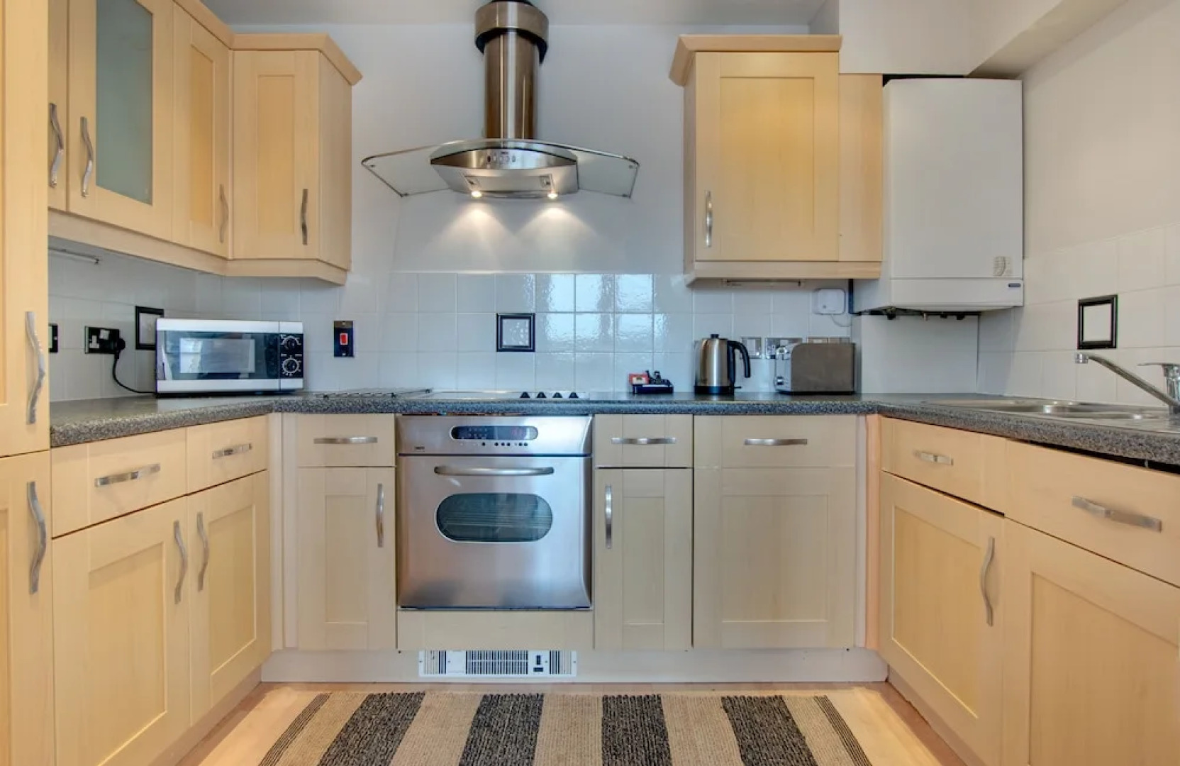 Swan Apartments - By Week2Week