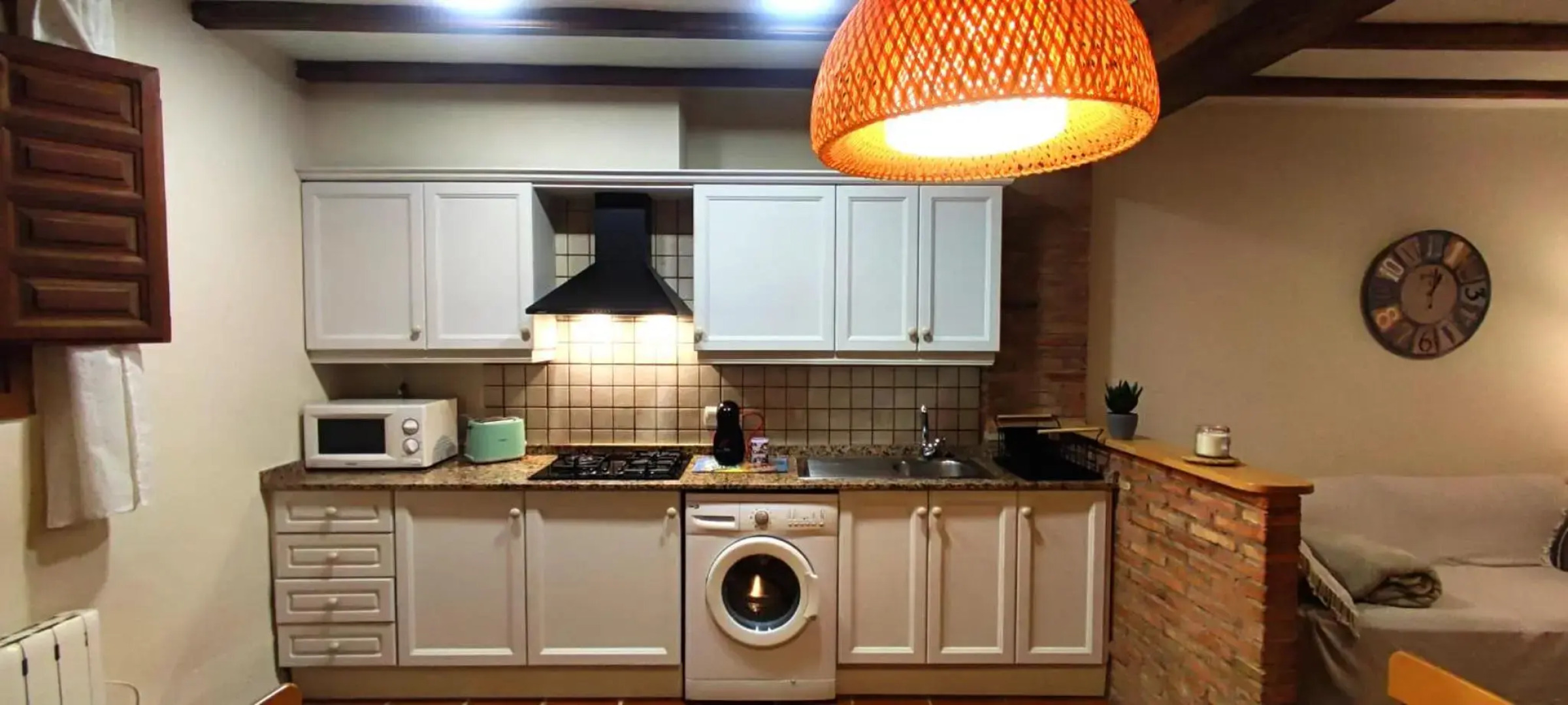 Masía de San Juan Casas Rurales con piscina y vistas a la montaña