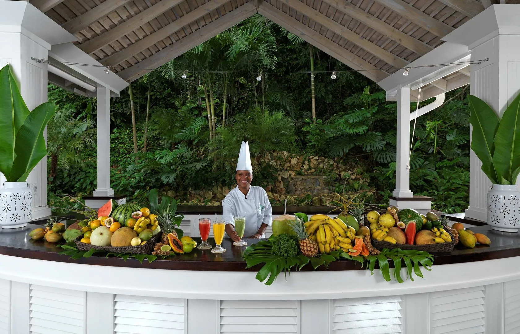 Round Hill Hotel And Villas